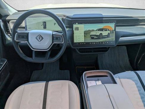 Used 2025 Rivian R1S Adventure AWD/4WD image 23
