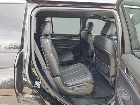 New 2025 Jeep Grand Cherokee L Limited RWD image 27