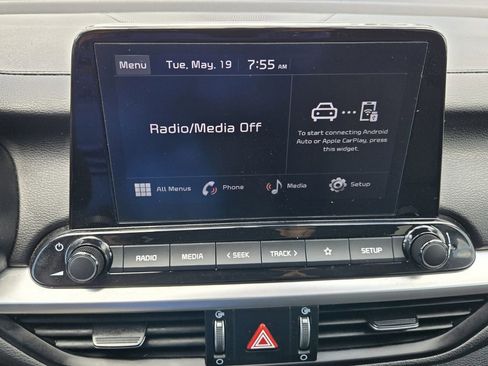 Used 2024 Kia Forte LXS w/ LXS Technology Package FWD image 18