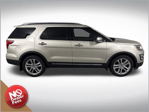 Used 2017 Ford Explorer Limited w/ Equipment Group 301A image 2