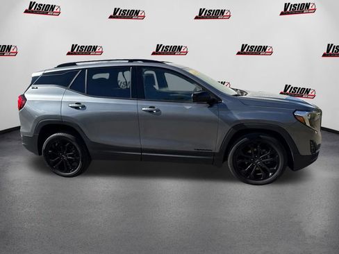 Used 2021 GMC Terrain SLE w/ Driver Convenience Package image 4