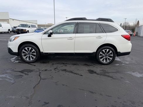 Used 2017 Subaru Outback 2.5i Limited image 8