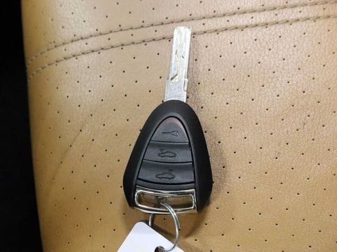 Used 2006 Porsche Boxster RWD image 36