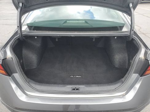 Used 2024 Nissan Altima 2.5 SV FWD image 26