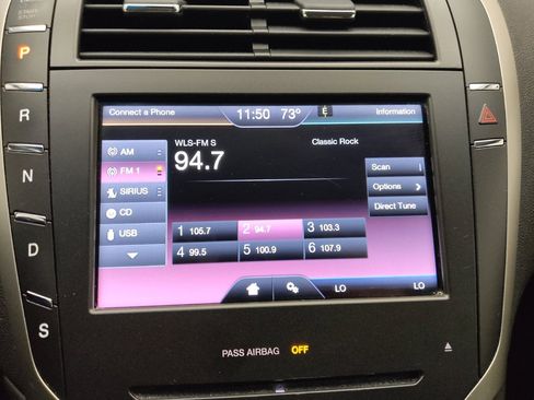 Used 2014 Lincoln MKZ FWD image 25