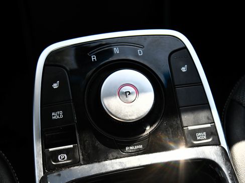Used 2022 Kia Niro EX FWD image 27