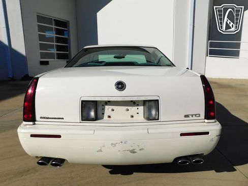 Used 2002 Cadillac Eldorado Collector's Edition image 22