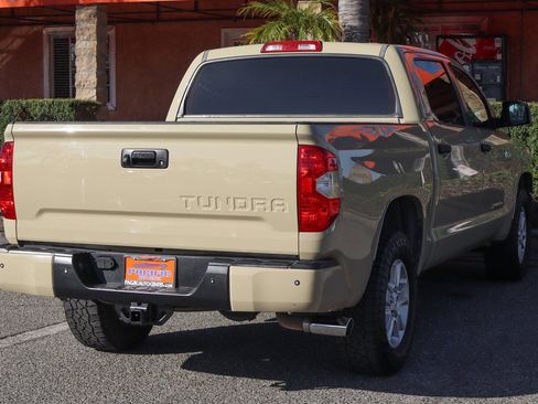 Used 2017 Toyota Tundra SR5 w/ SR5 Upgrade Package image 8