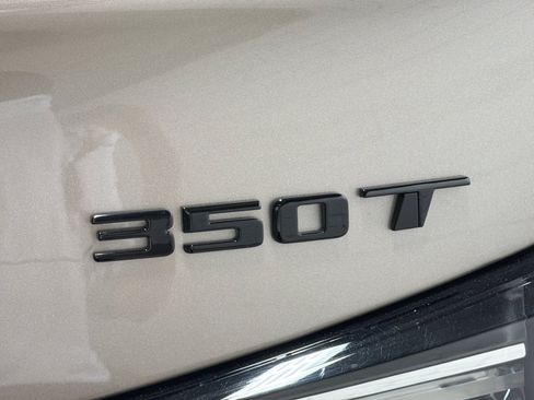 Used 2025 Cadillac XT4 Sport w/ LPO, Onyx Lite Package FWD image 12