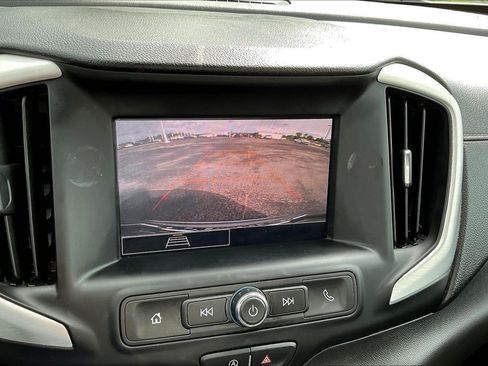 Used 2024 GMC Terrain SLE FWD image 17