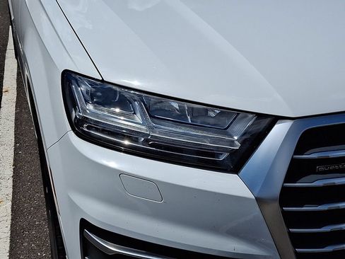 Used 2018 Audi Q7 3.0T Premium Plus w/ Premium Plus Package AWD/4WD image 9