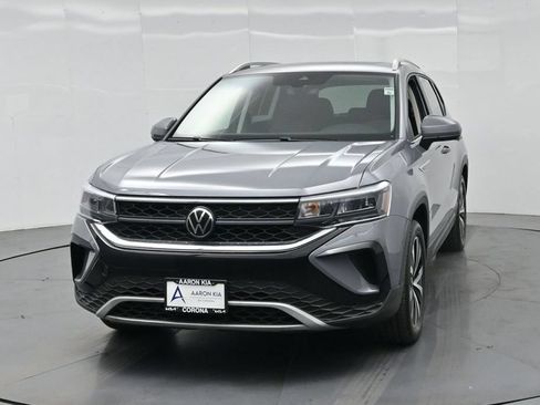 Used 2023 Volkswagen Taos SE w/ Panoramic Sunroof Package AWD/4WD image 59
