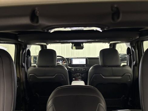 New 2026 Jeep Wrangler Unlimited Rubicon AWD/4WD image 11