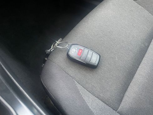 Used 2025 Toyota Camry LE image 22