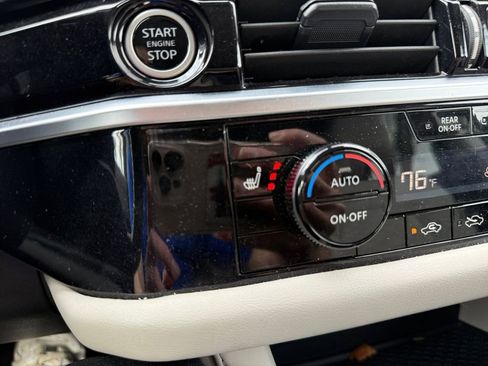 Used 2024 Nissan Pathfinder SV AWD/4WD image 30
