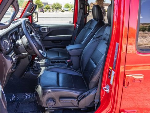 Used 2022 Jeep Wrangler Unlimited Sahara w/ Cold Weather Group image 12