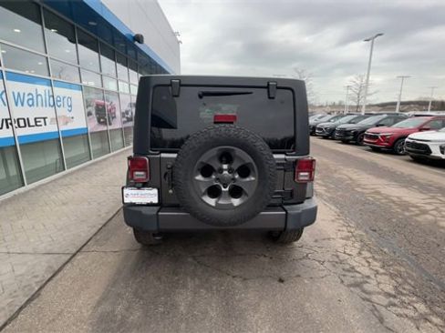 Used 2017 Jeep Wrangler Unlimited Sport image 7