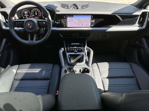 New 2026 Porsche Cayenne Coupe AWD/4WD image 14