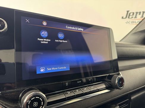 Used 2023 Chevrolet Colorado W/T RWD image 26