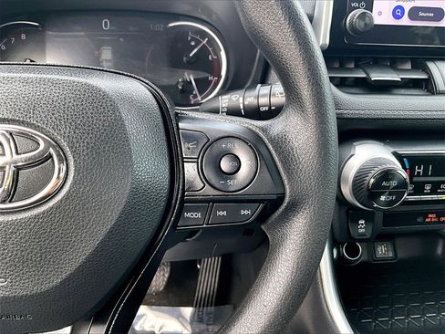 Used 2023 Toyota RAV4 XLE image 20