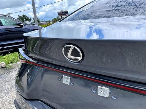 Used 2025 Lexus IS 300 w/ Premium Package RWD image 31