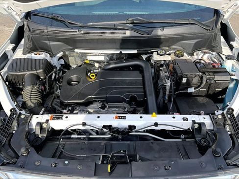 Used 2024 GMC Terrain SLE image 29