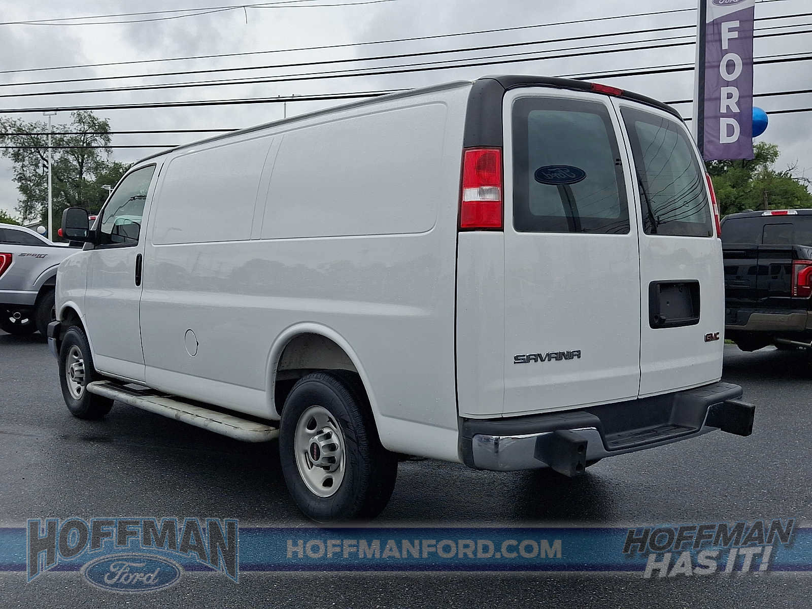 Used 2025 GMC Savana 2500 w/ Driver Convenience Package RWD image 4