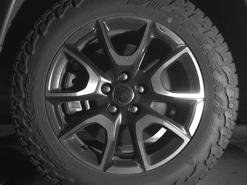 Used 2025 Jeep Compass Trailhawk AWD/4WD image 12