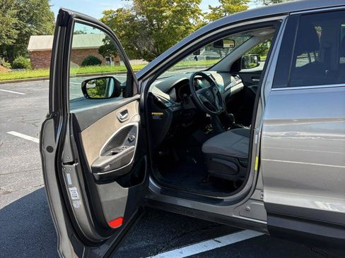 Used 2018 Hyundai Santa Fe Sport AWD/4WD image 9
