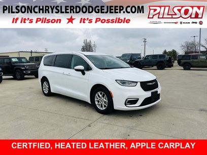Used 2023 Chrysler Pacifica Touring-L