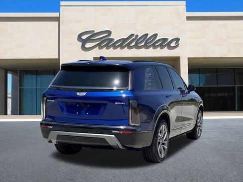 New 2026 Cadillac Vistiq Sport AWD/4WD image 6