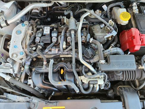 Used 2024 Nissan Sentra SR FWD image 9