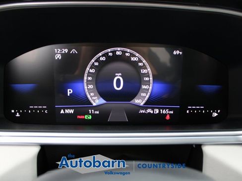 Used 2025 Volkswagen Taos SE AWD/4WD image 11