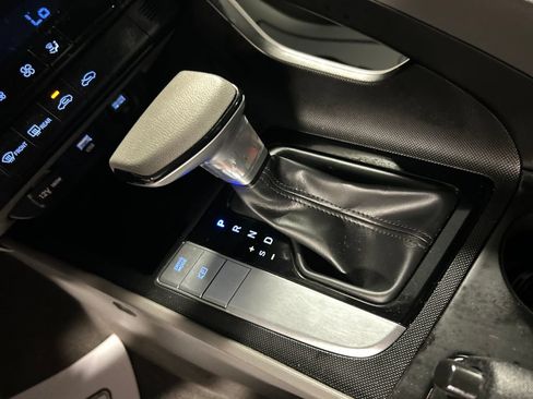 Used 2022 Hyundai Elantra SEL FWD image 18