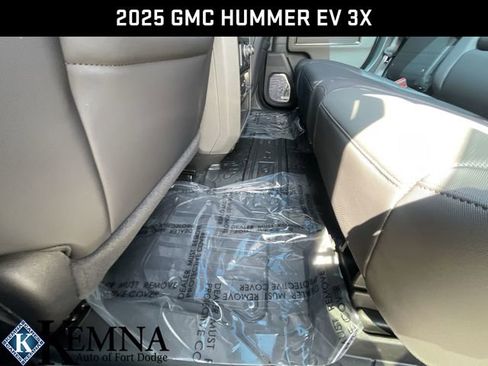 New 2025 GMC Hummer EV 3X image 39