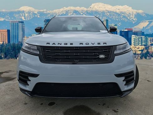 Used 2025 Land Rover Range Rover Velar Dynamic SE image 2