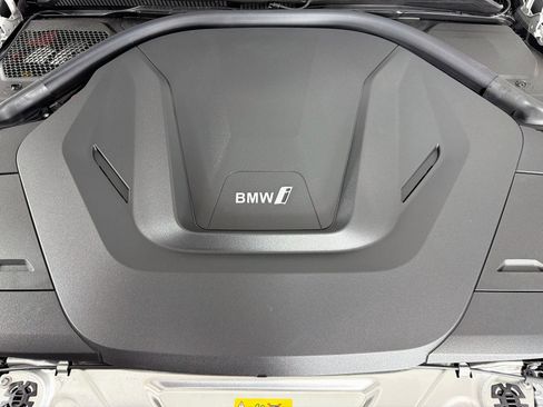New 2026 BMW i4 eDrive40 w/ M Sport Package RWD image 32