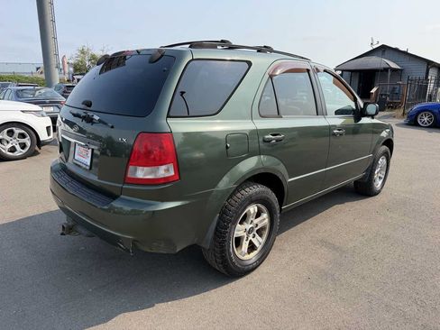 Used 2005 Kia Sorento 2WD image 8