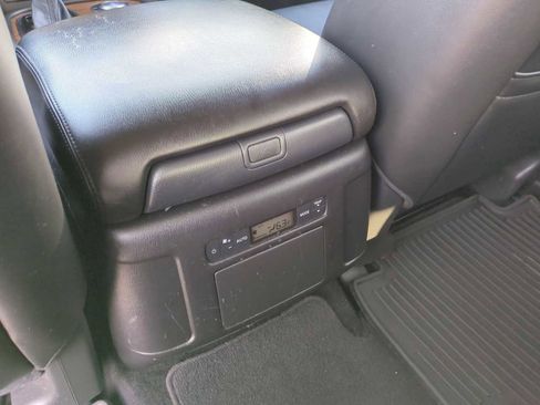 Used 2022 Nissan Armada SL w/ Captain's Chairs Package image 22