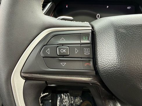 Certified 2023 Jeep Grand Cherokee Altitude image 16