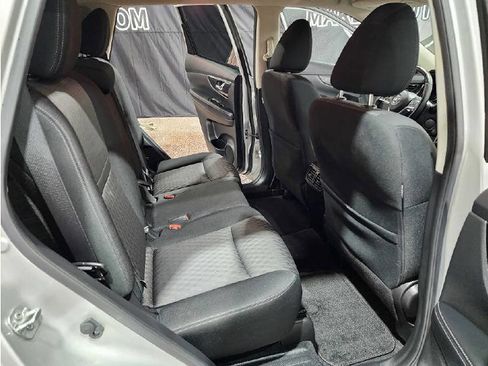 Used 2020 Nissan Rogue SV w/ Sun & Sound Touring Package image 11