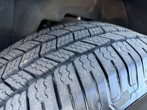 Used 2019 Chevrolet Suburban LT AWD/4WD image 12