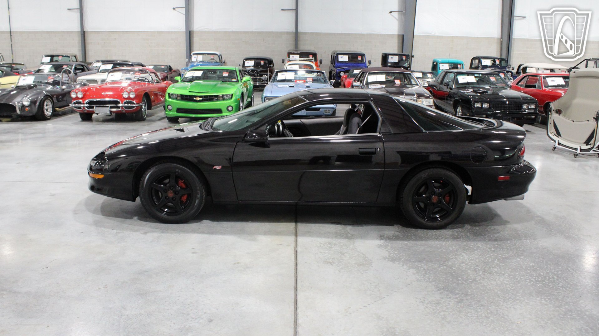 Used 1995 Chevrolet Camaro Z28 RWD image 13