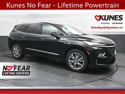 Used 2024 Buick Enclave Essence w/ Experience Buick Package FWD image 1
