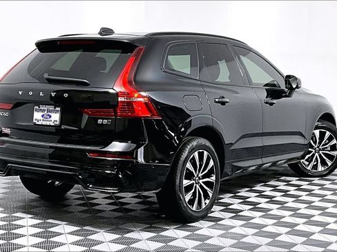 Used 2024 Volvo XC60 B5 Plus w/ Protection Package Premier AWD/4WD image 12