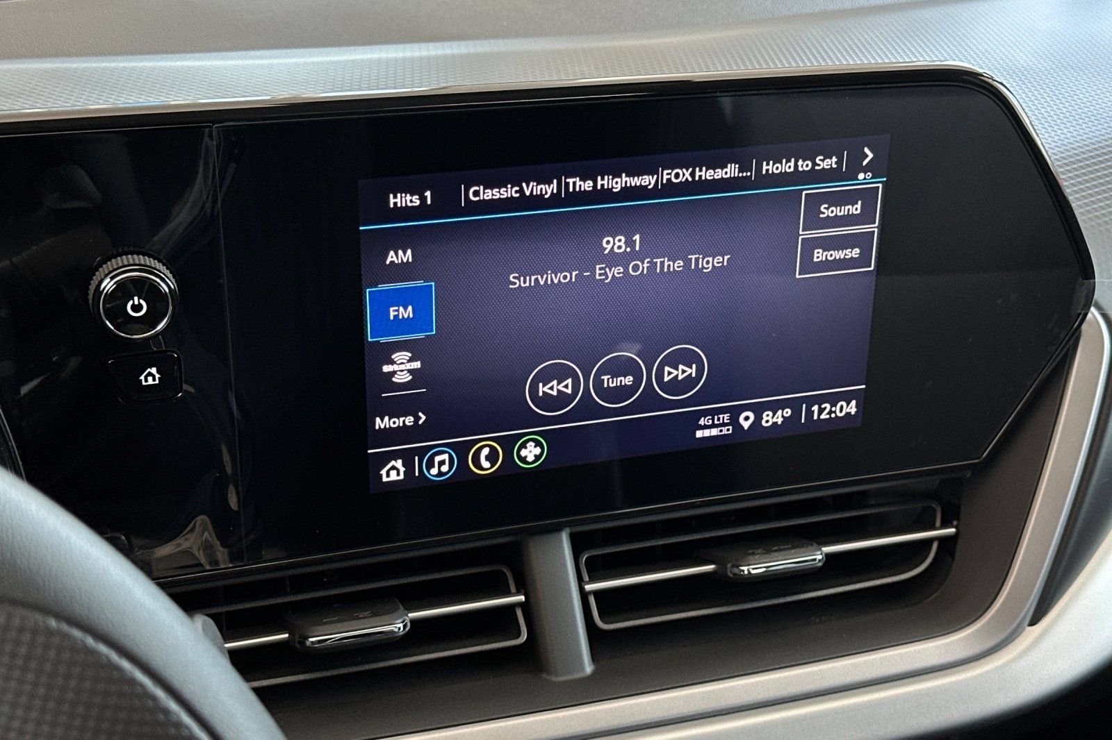 New 2026 Chevrolet Trax LS w/ LS Convenience Package FWD image 18