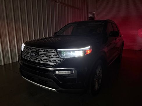 Used 2022 Ford Explorer Limited w/ Equipment Group 301A RWD image 8