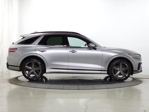 Used 2024 Genesis GV70 2.5T w/ Sport Prestige Package AWD/4WD image 13
