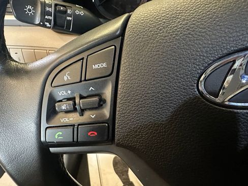 Used 2018 Hyundai Tucson Value w/ Cargo Package AWD/4WD image 11