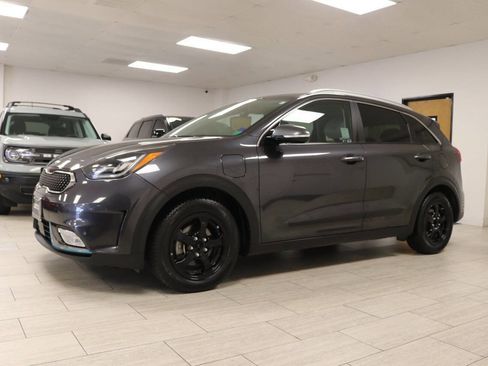 Used 2018 Kia Niro EX Premium image 3